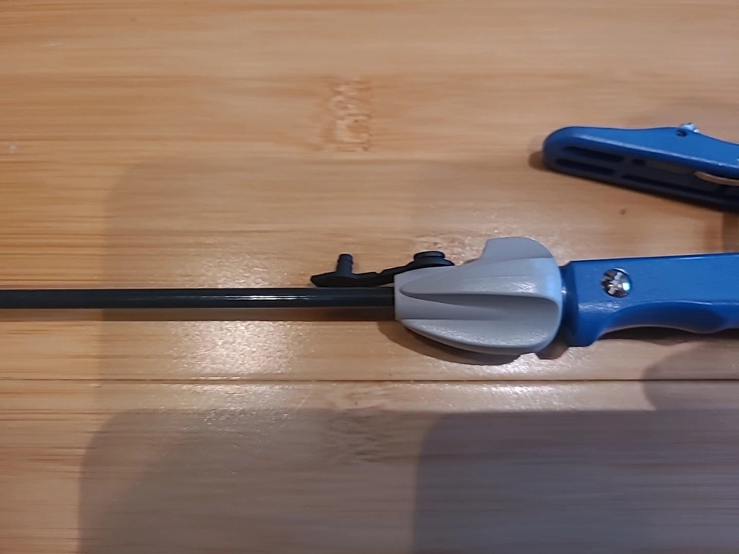 Snowden Pencer Laparoscopic Crocodile Grasper Locking Perfect Condition 90-7866