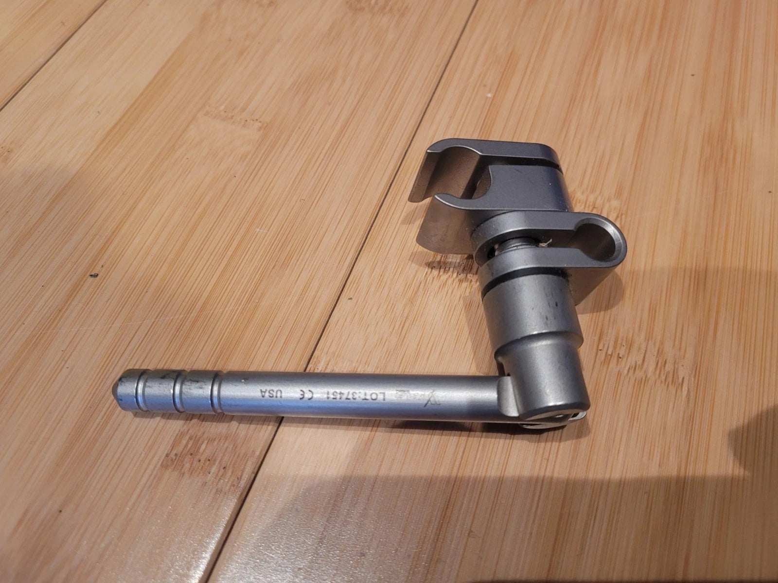 Wexler Surgical Small Swivel Clamp clo390.01