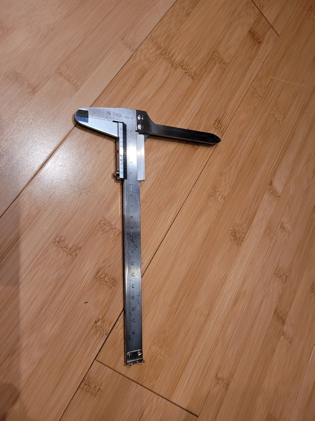 Synthes Spine Retractor Gauge Neuro 324.06