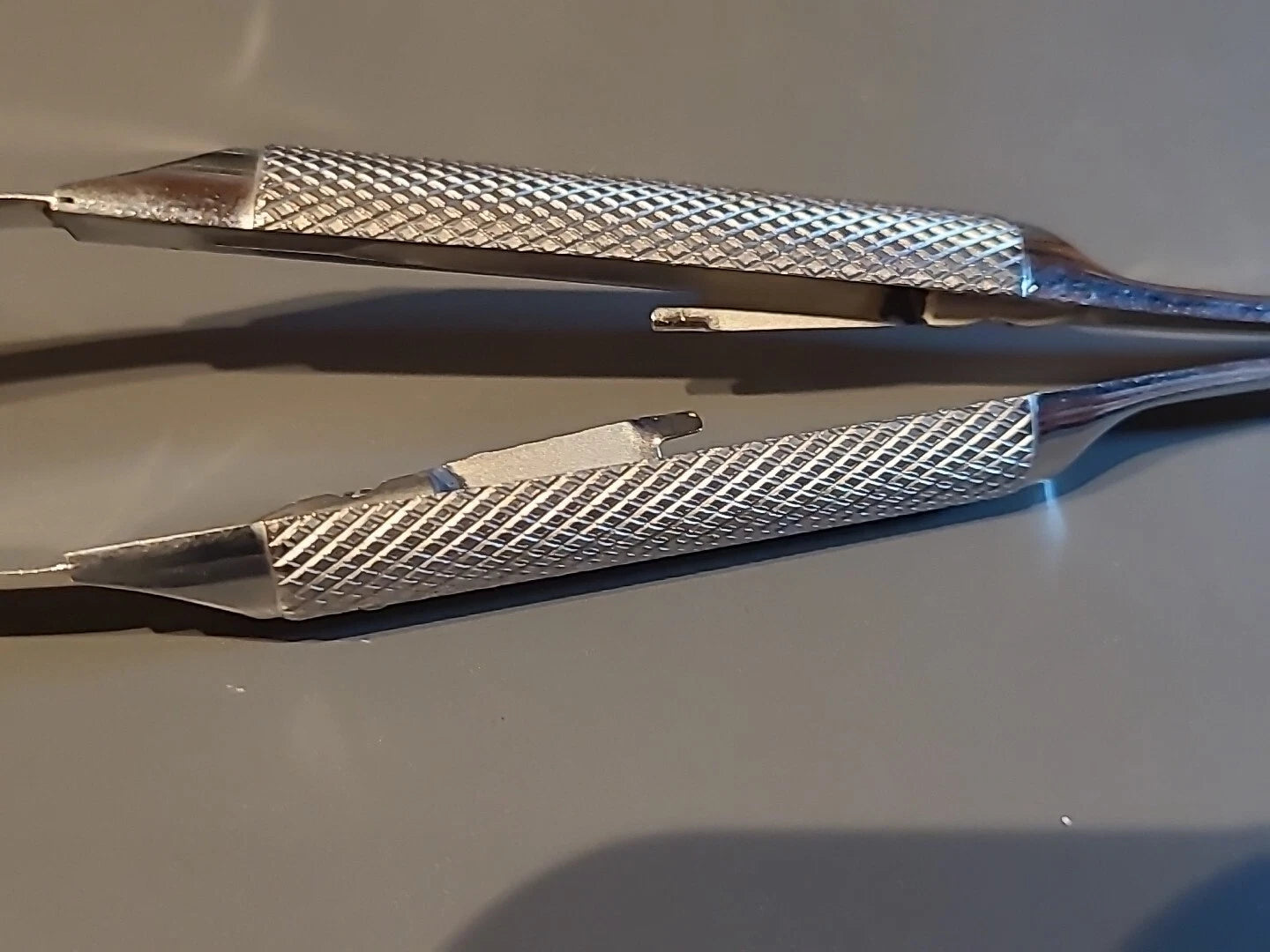 Karl Storz Ophthalmology cataract Curved Locking Forceps E3797
