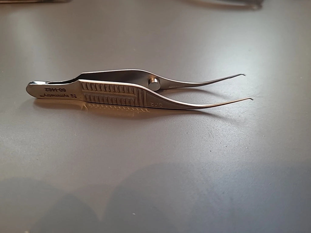 Symmetry Ophthalmology Cataract Trout Barraquer Forceps 60-1462