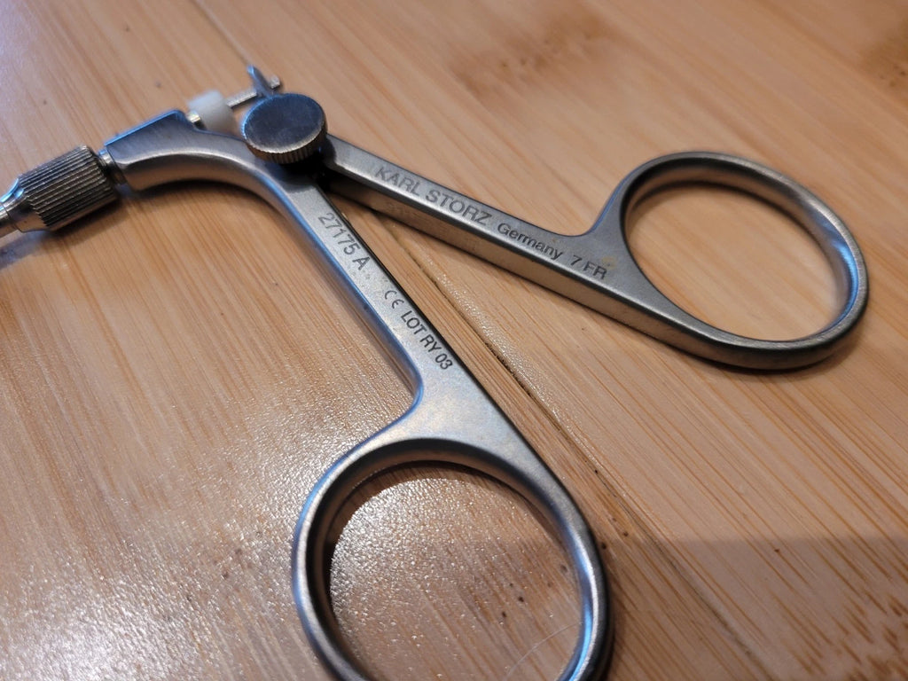 Karl Storz Urology Flex Grasper Excellent Condition 27175A