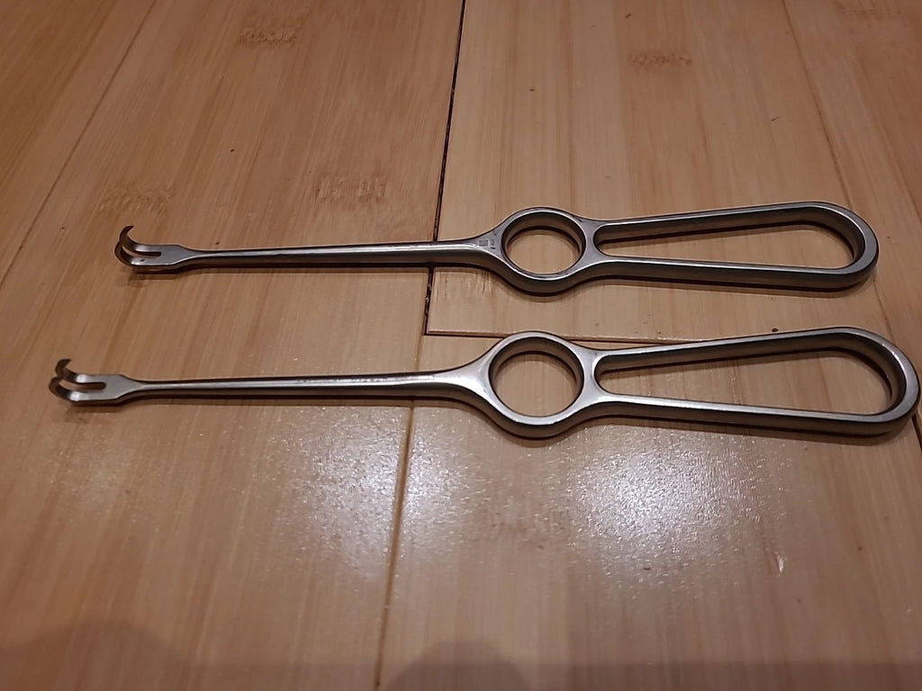 Aesculap Ortho/plastics 2 Prong Sharp Rake Retractor Set Of 2 BT242R