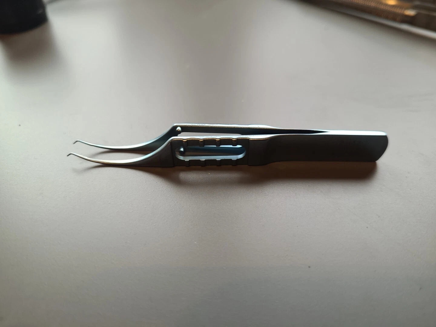 Karl Storz Ophthalmology Cataract Titanium Calibri Tooth Forceps 2-132