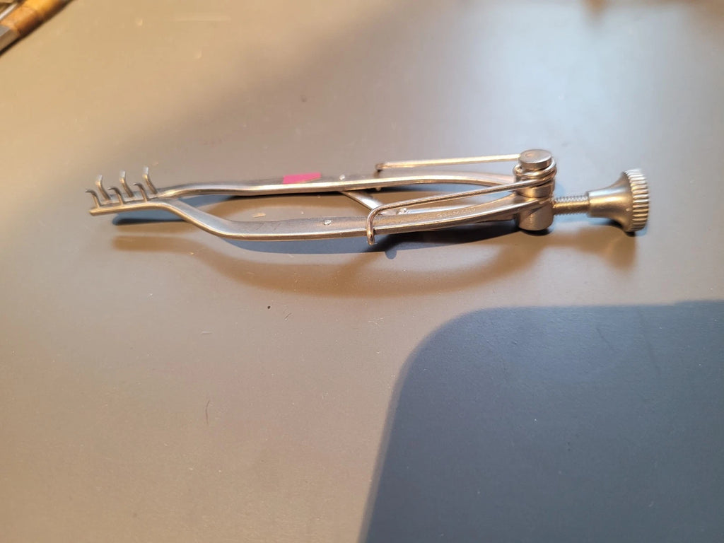 Storz Ophthalmology Cataract Speculum E-4500