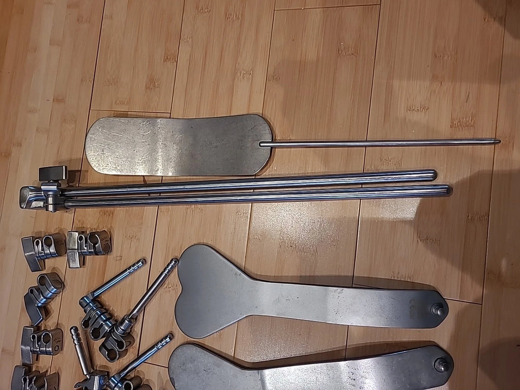 Thompson retractor Table Mounted Retractor Set Clamps And Extras