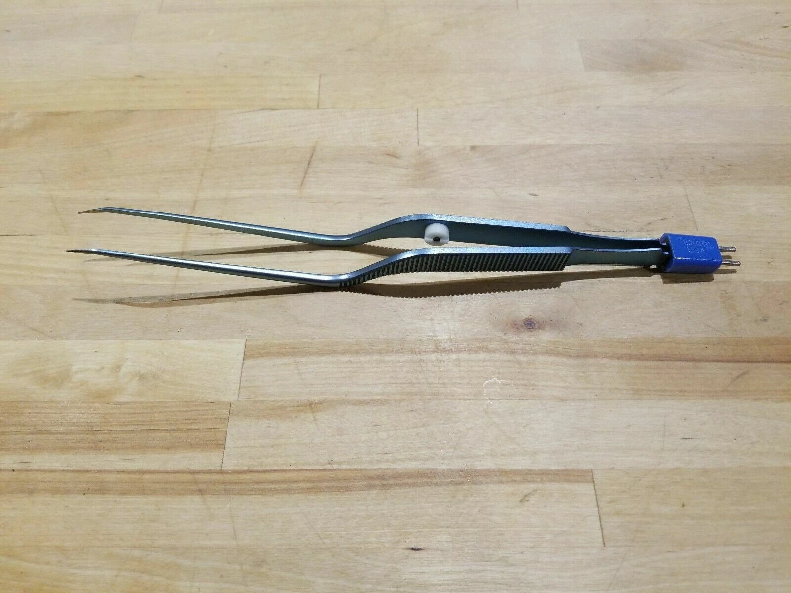 DS Codman 80-2942 Mallis Bipolar Non Irritating Titanium Forceps angled up
