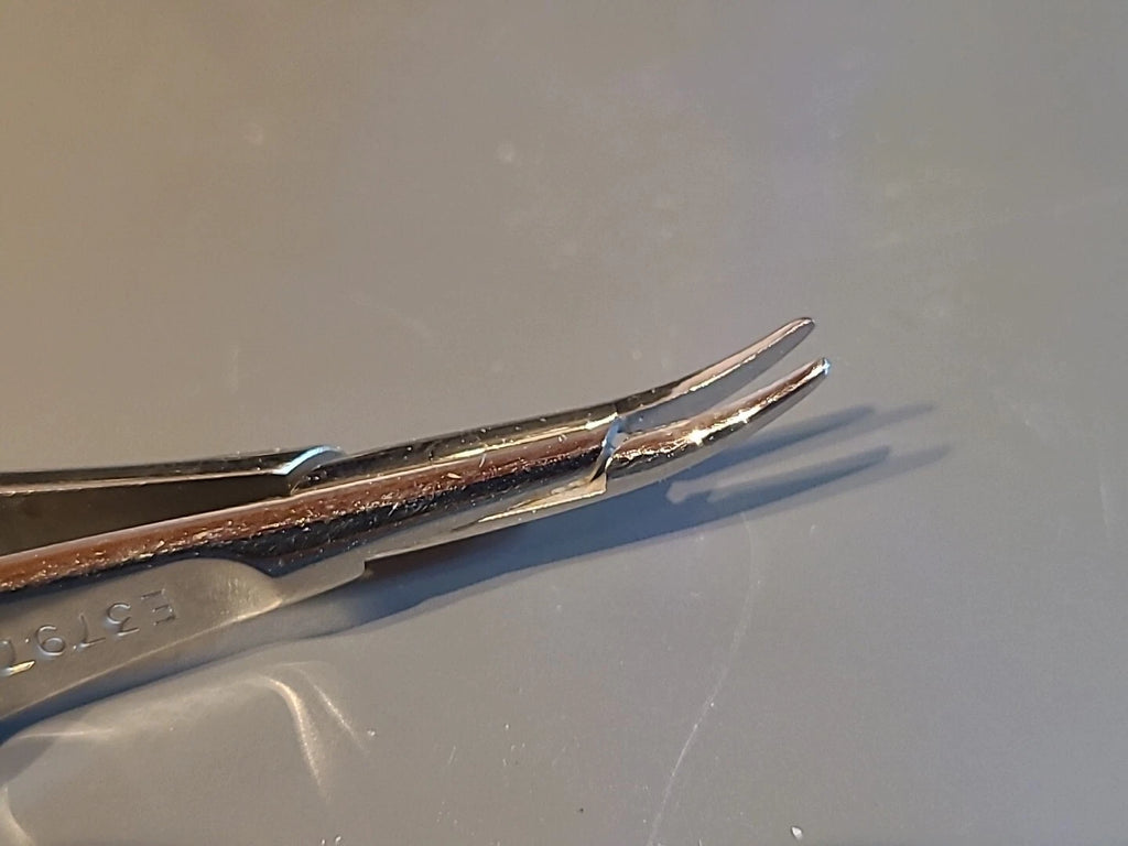 Karl Storz Ophthalmology cataract Curved Locking Forceps E3797
