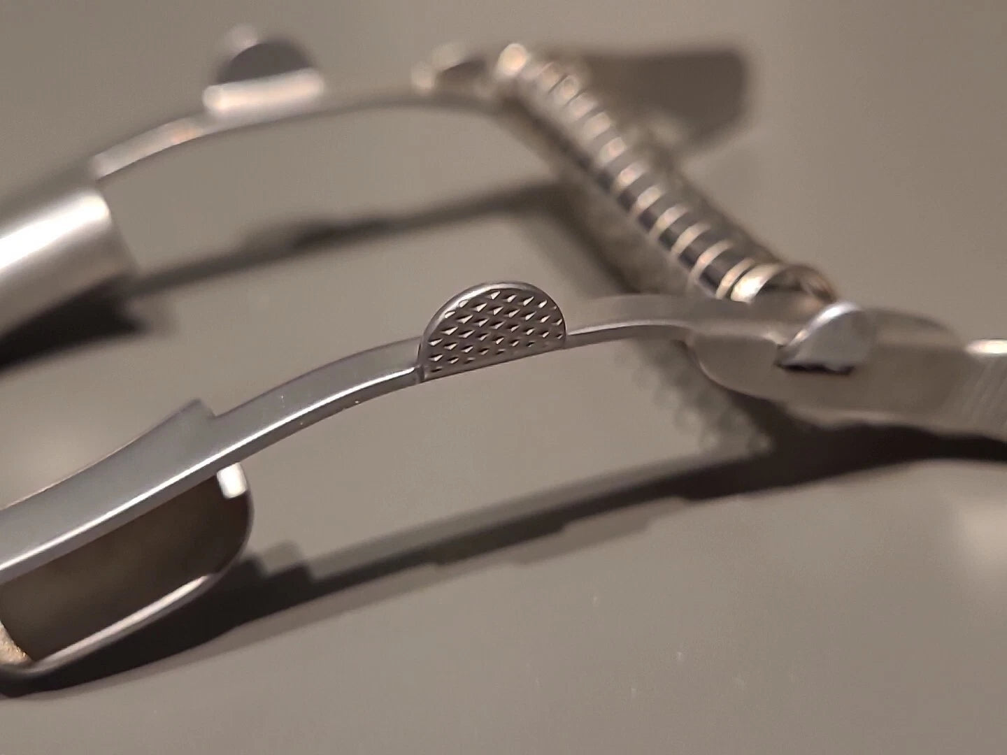 Geuder Ophthalmology Cataract Speculum Large 16946