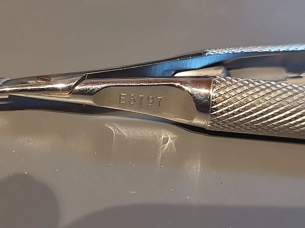 Karl Storz Ophthalmology cataract Curved Locking Forceps E3797