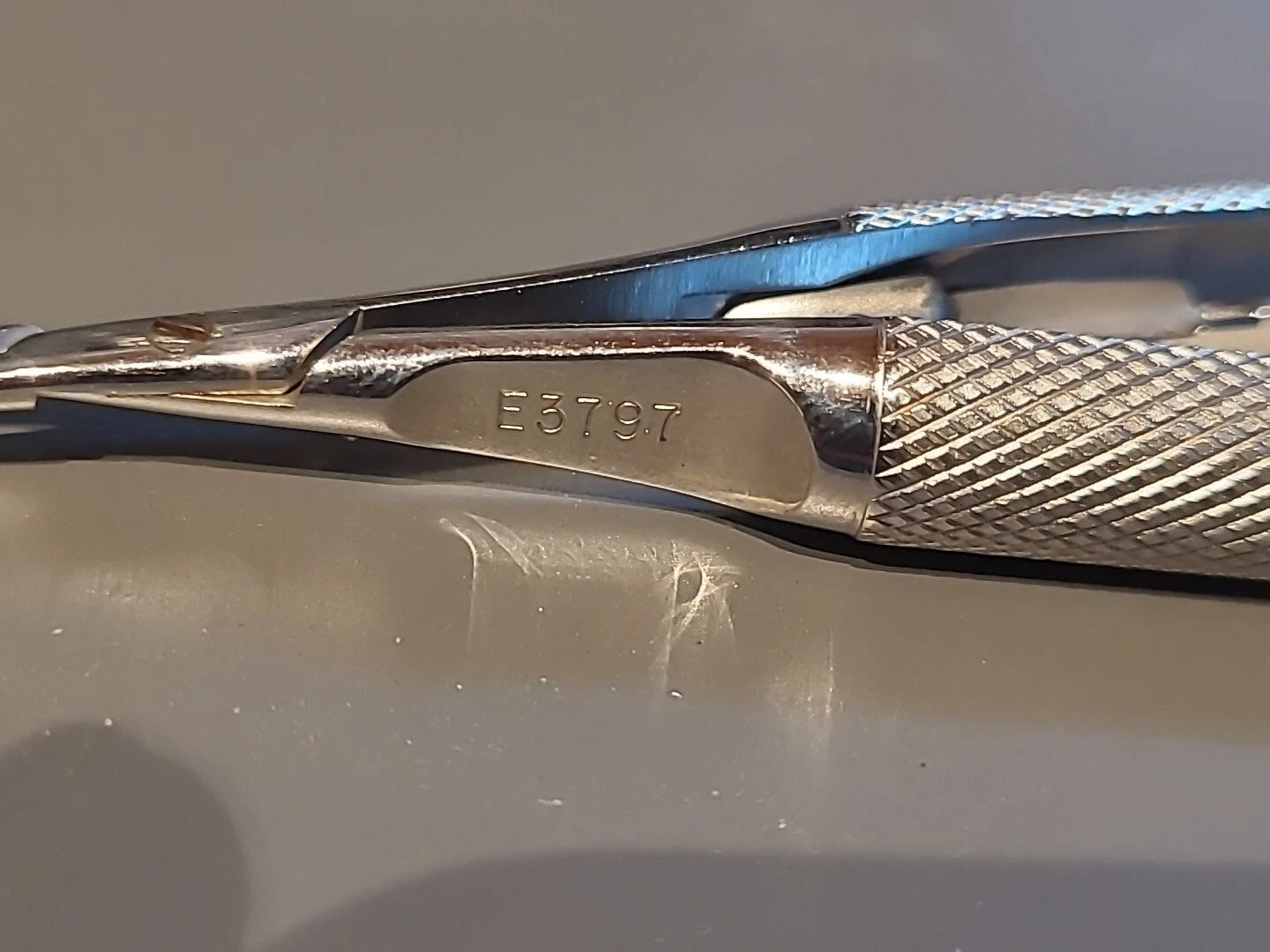 Karl Storz Ophthalmology cataract Curved Locking Forceps E3797