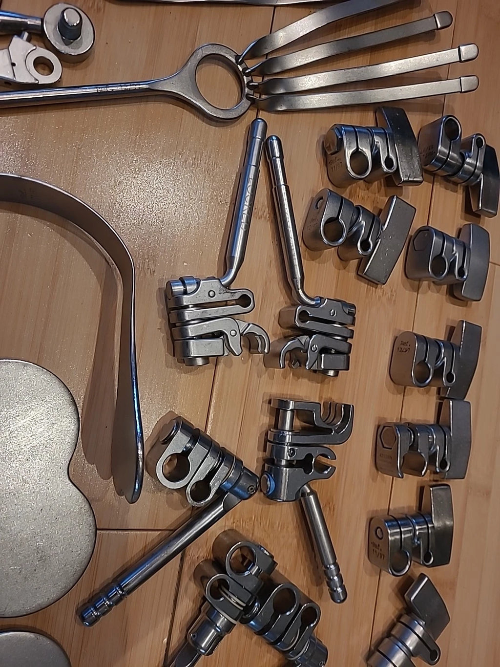 Thompson retractor Table Mounted Retractor Set Clamps And Extras