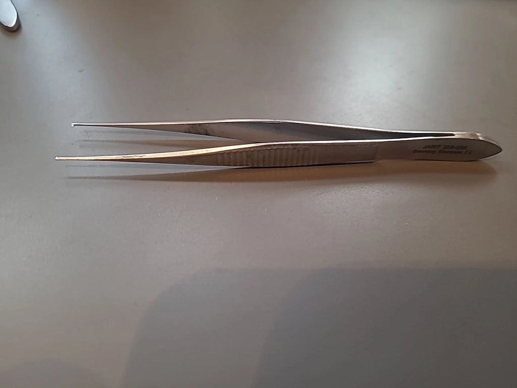 Jarit Ophthalmology Cataract Forceps W/ TEETH 355-095