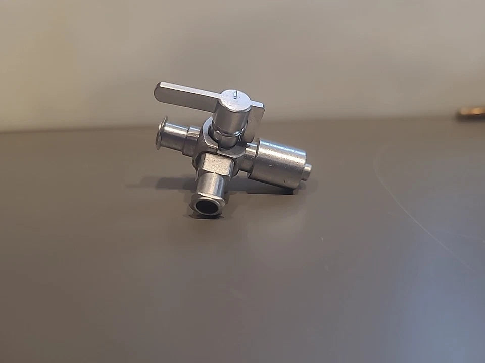 B-D Two Way Stopcock Urology Luer