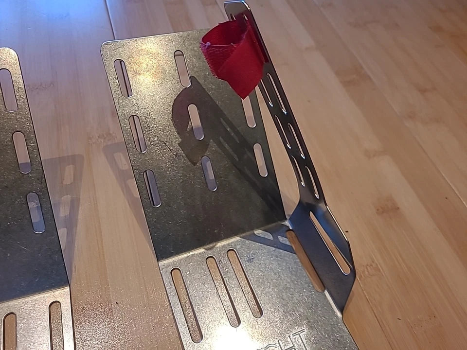 Runama  Thumbdock Positioning Hand tables