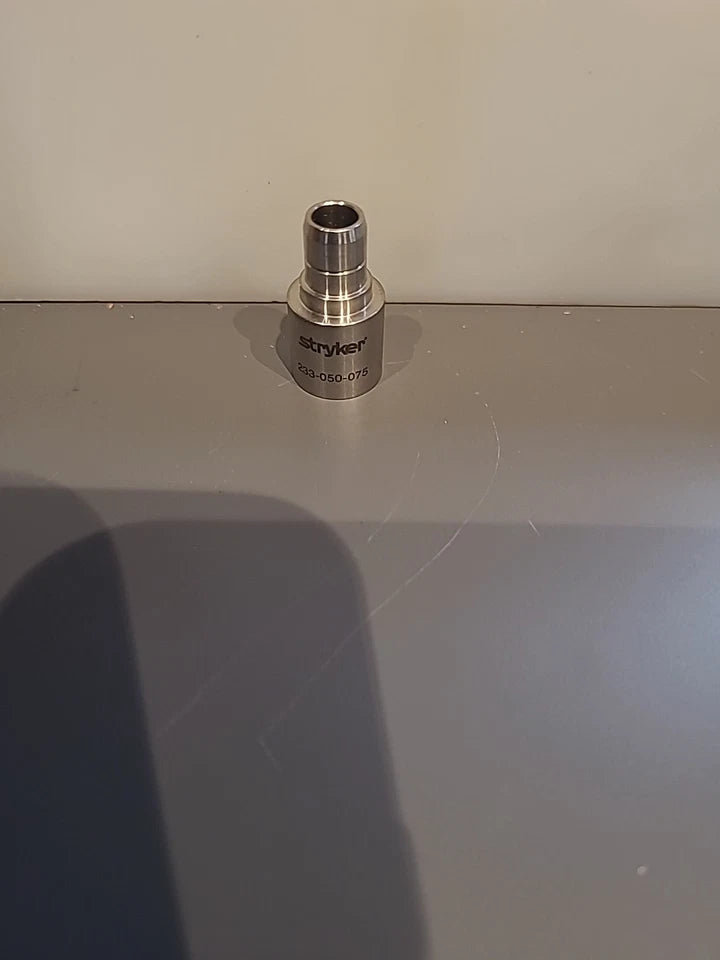 Stryker Light Source Adaptor 233-050-075
